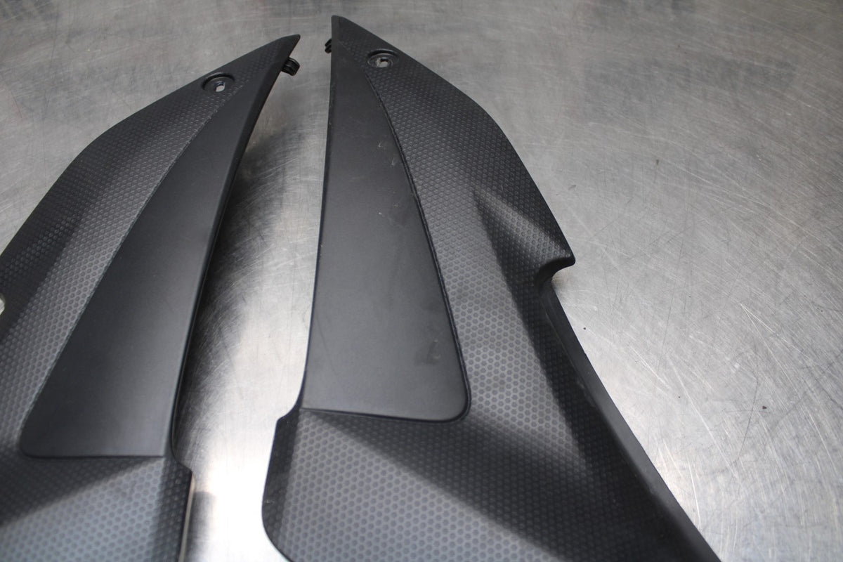 17-18 YAMAHA YZF R3 RIGHT LEFT FRONT SIDE SEAT PANELS TRIMS COWLS FAIRINGS BB788