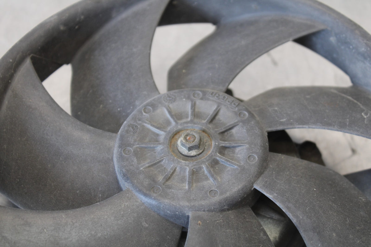 06-07 HONDA INTERCEPTOR 800 VFR800 ENGINE RADIATOR COOLING FAN BB917