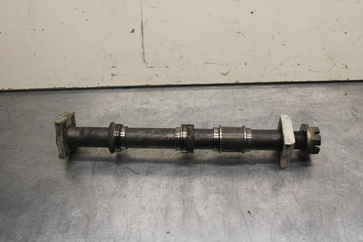 1999 Suzuki GSXR600 REAR AXLE BACK WHEEL RIM PIVOT BOLT AXEL 64711-33E30 BB608