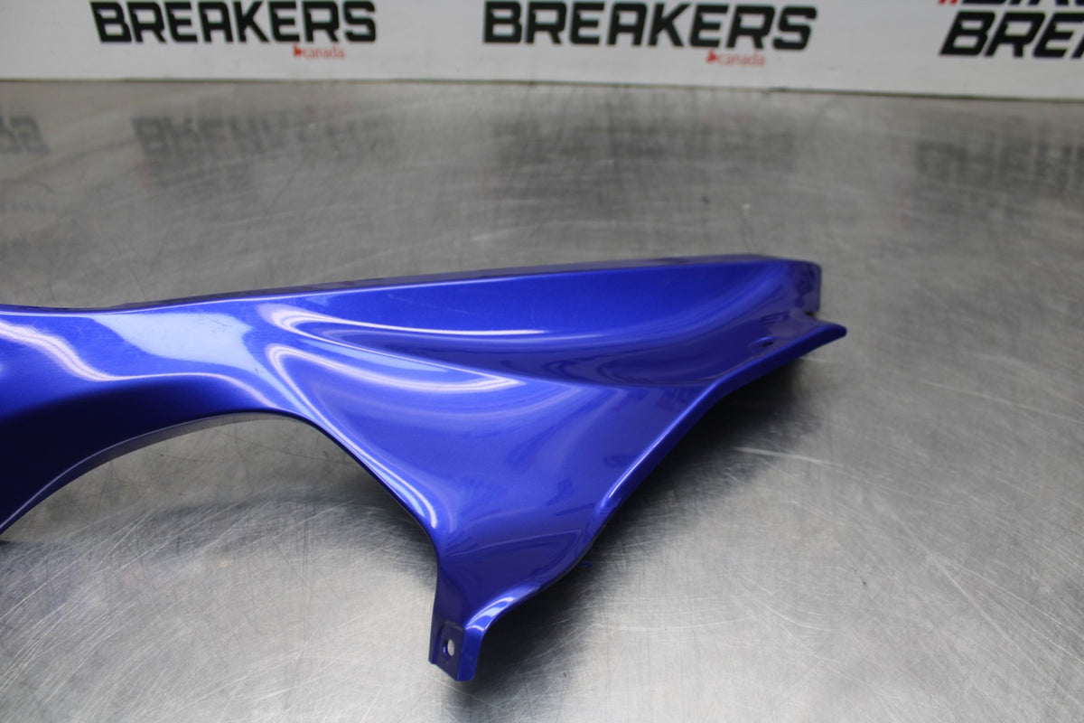 22-25 YAMAHA YZF R7 RIGHT FRONT DUCT COVER PANEL COWL BB583