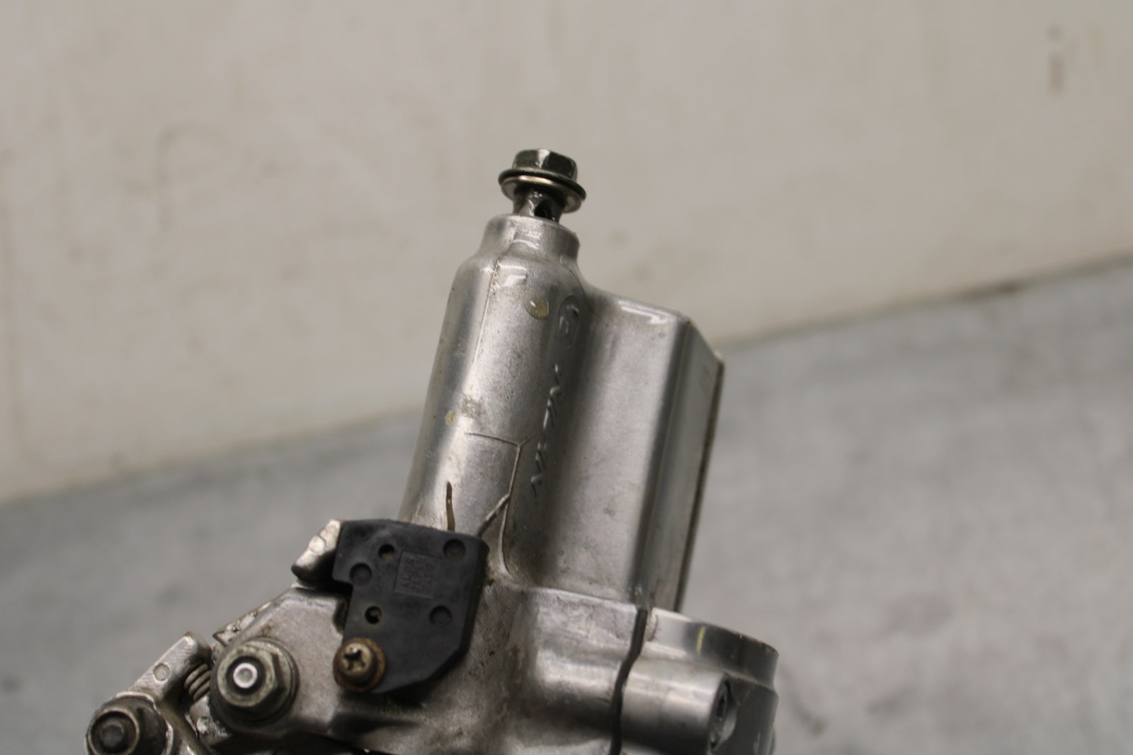 00 SUZUKI INTRUDER 1500 VL1500 FRONT BRAKE MASTER CYLINDER BB761