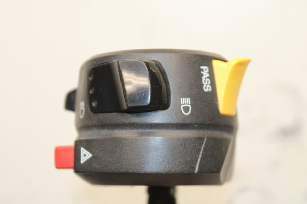 08-09 SUZUKI GSXR600 LEFT CLIP ON HANDLE HORN SIGNALS SWITCH SWITCHES BB728