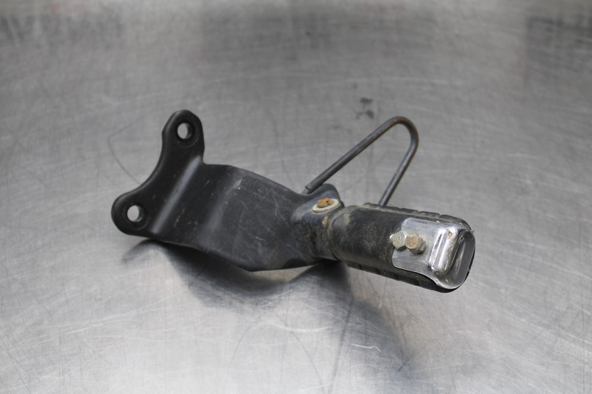 09 HONDA SHADOW 750 VT750 C2 RIGHT FRONT FOOT REST PEG STEP BB809