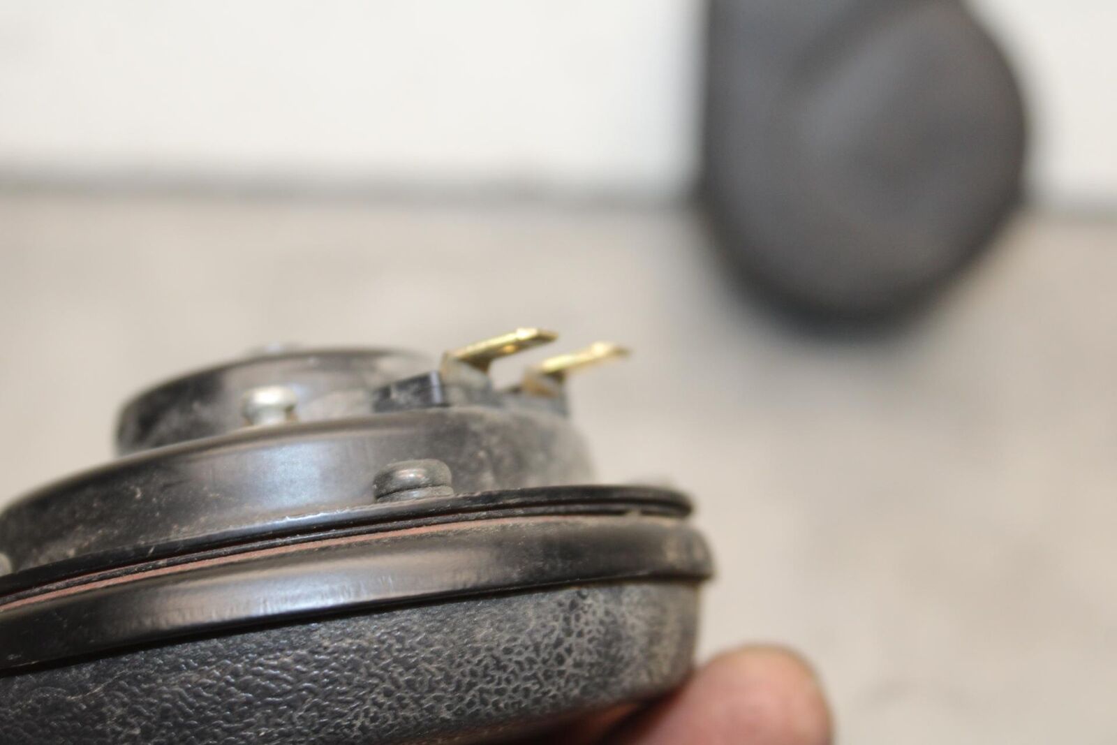 06-14 YAMAHA ROADLINER S XV1900S HORN SIGNAL BB619