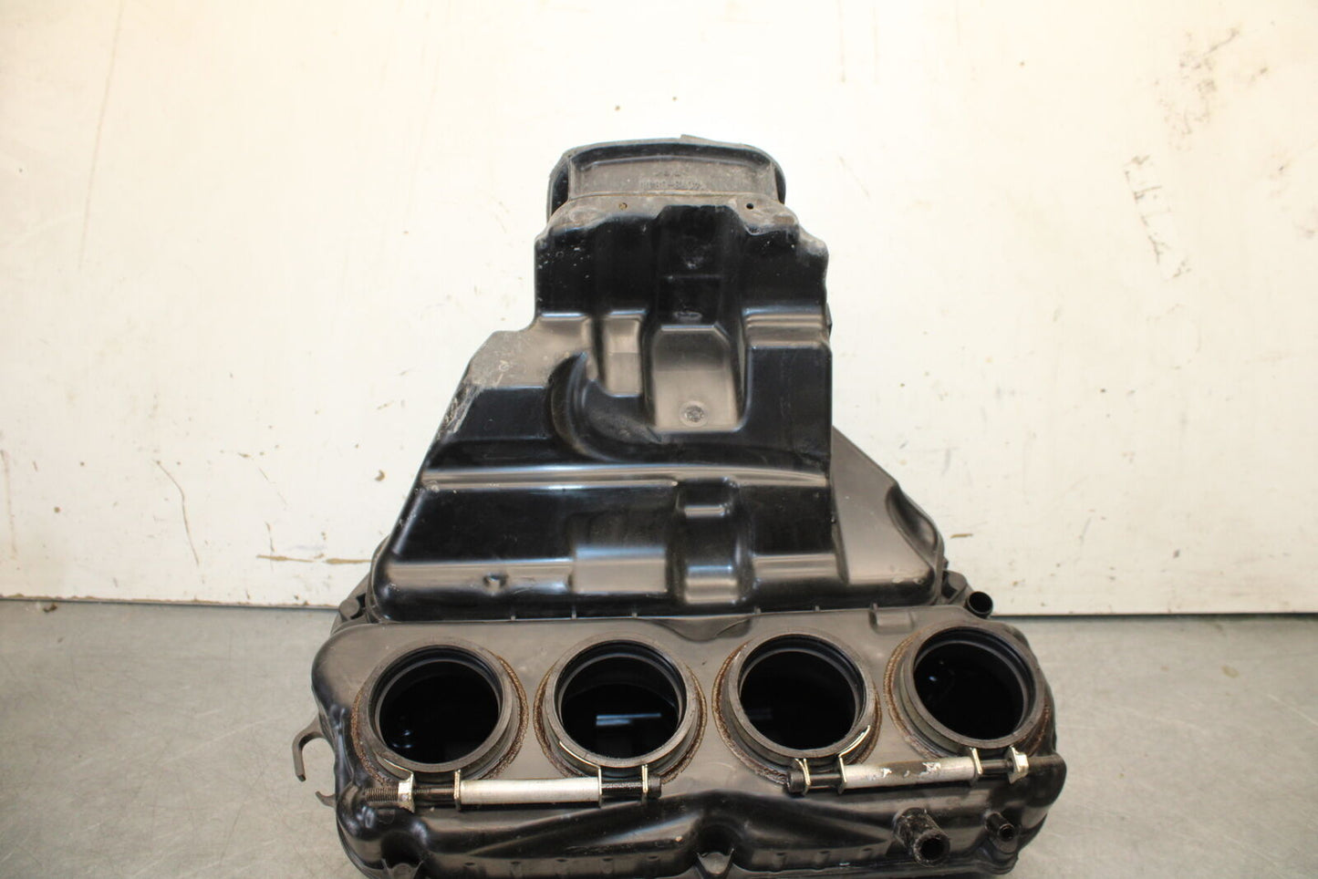 16 KAWASAKI NINJA ZX10R AIRBOX AIR INTAKE FILTER BOX 11010-0844 BB650