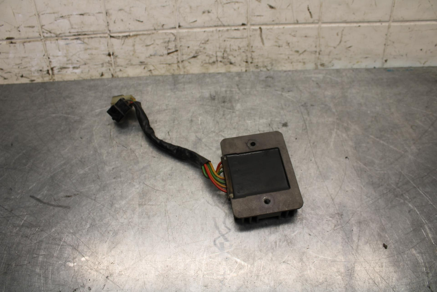 2005 Ducati Monster S2R RECTIFIER VOLTAGE REGULATOR BB557