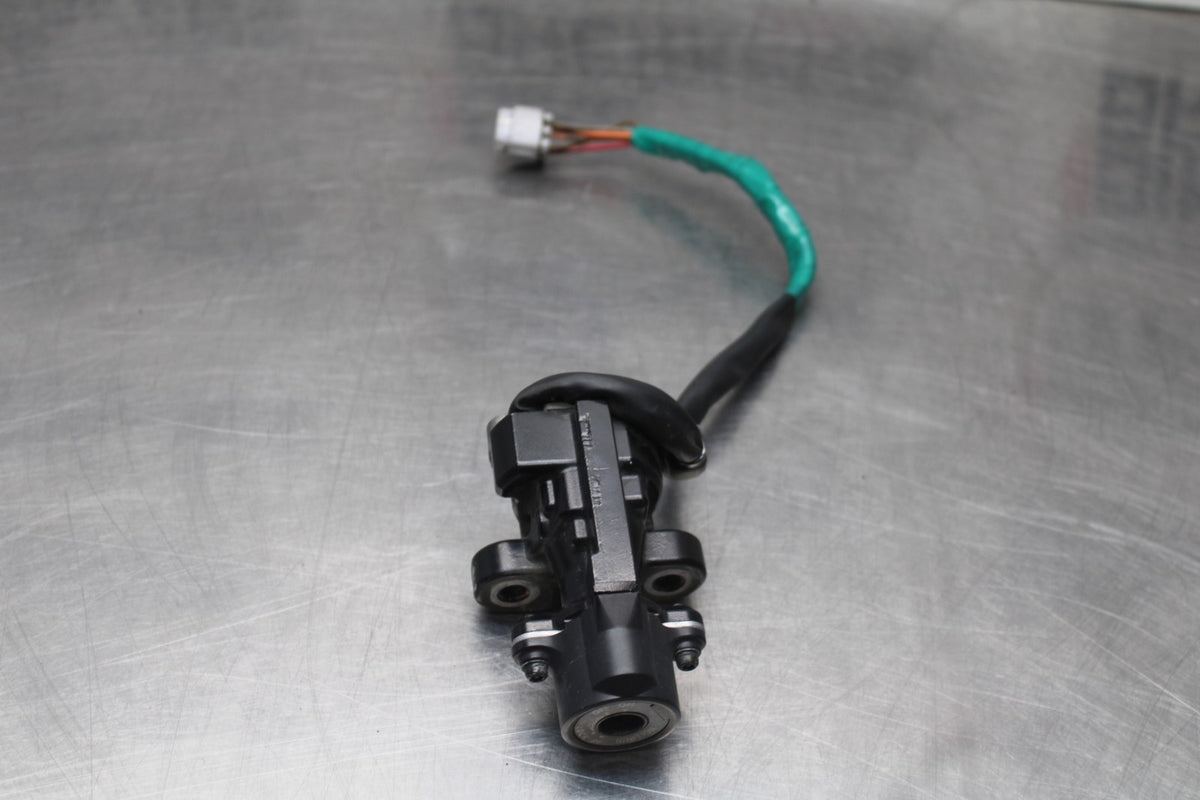 05-06 SUZUKI GSXR1000 IGNITION LOCK KEY SET W/ GAS CAP AND SEAT LOCK BB857