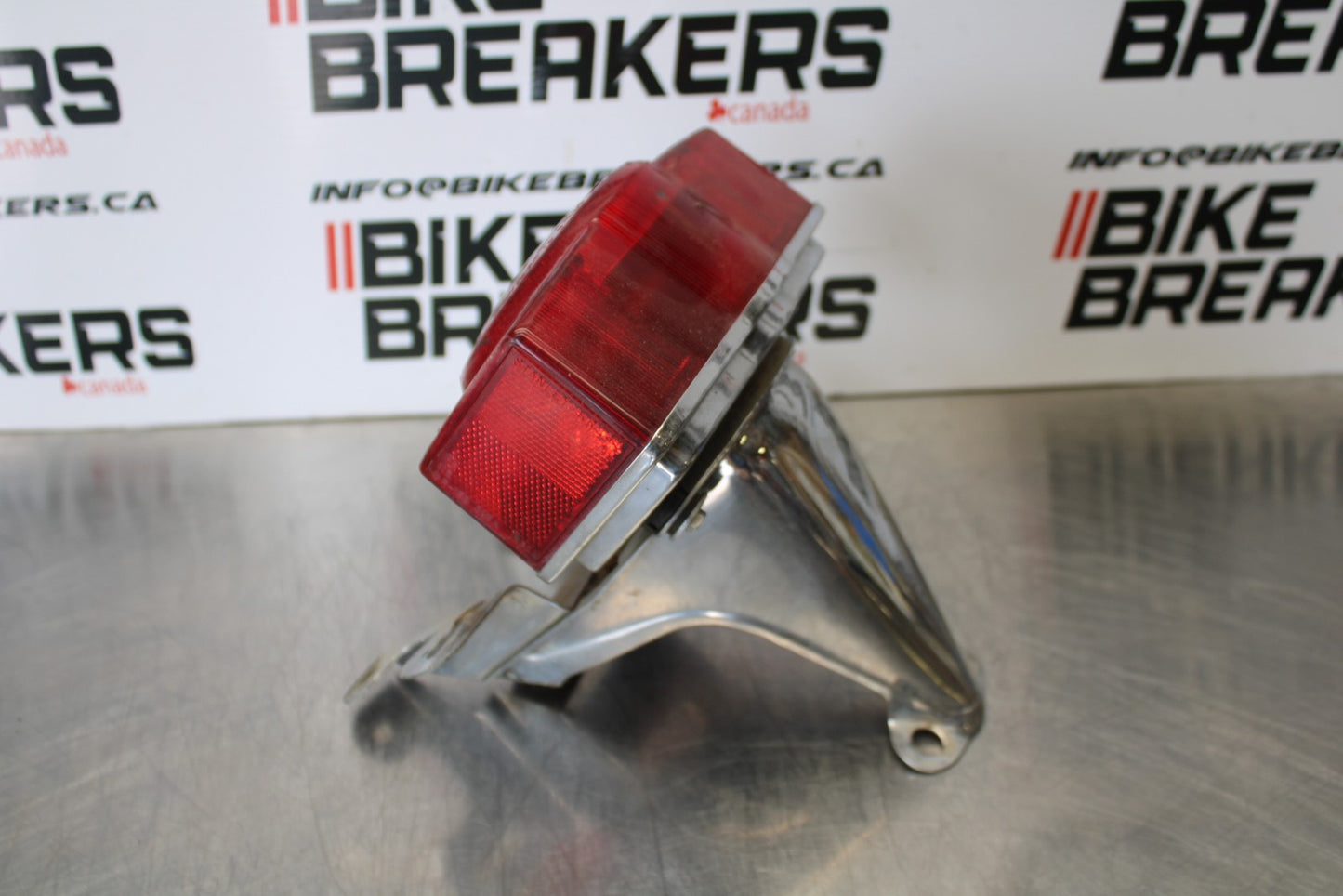 78-79 HONDA GOLDWING 1000 TAILLIGHT REAR TAIL BRAKE LIGHT BB171