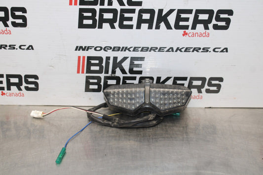 08-09 YAMAHA YZF R6S AFTERMARKET REAR TAIL TAILLIGHT BACK BRAKE LIGHT BB796