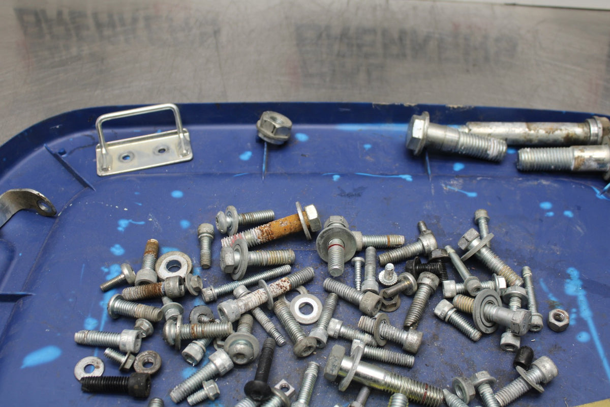 09 HARLEY-DAVIDSON SPORTSTER 1200 CUSTOM XL1200C MOUNTING BOLTS HARDWARE BB776