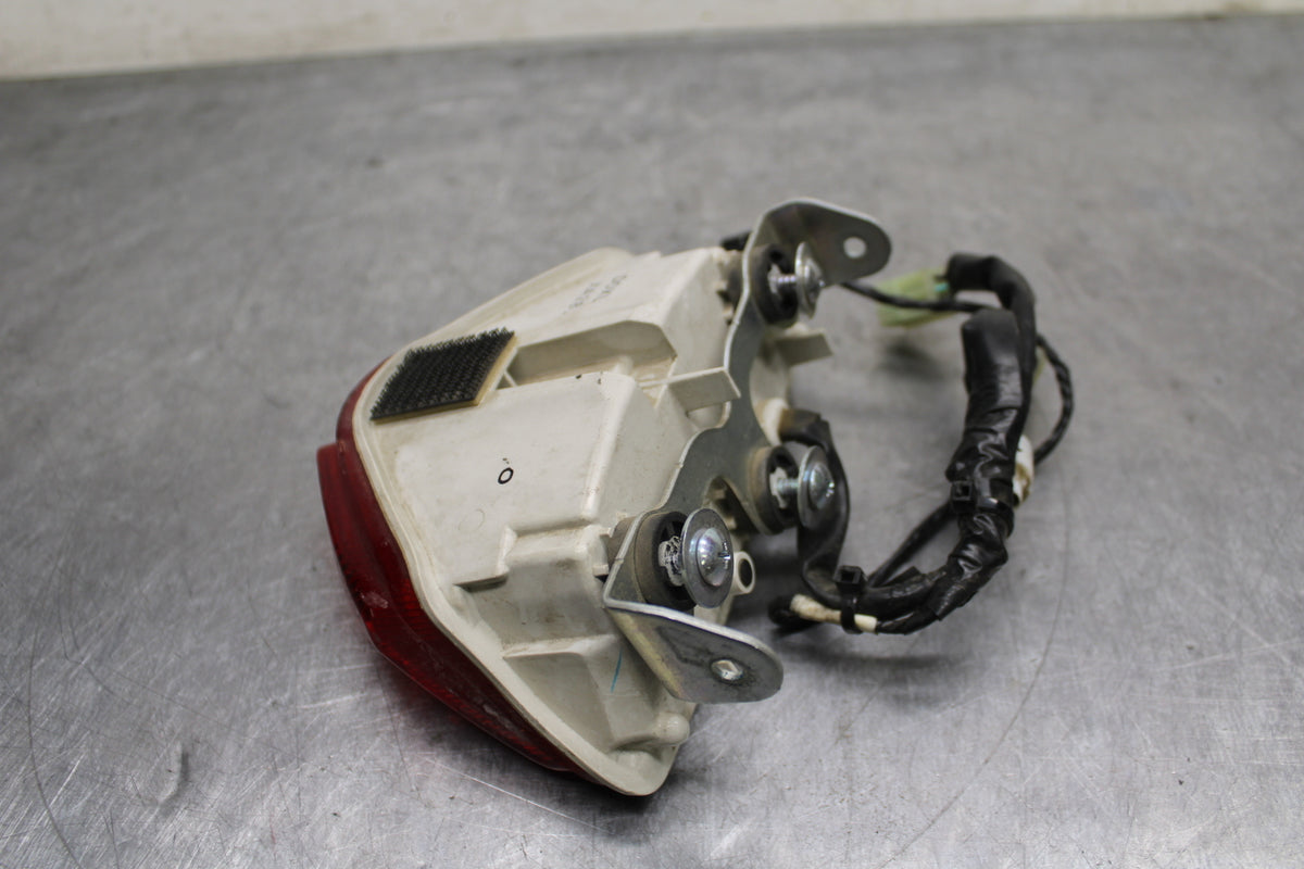 08-10 SUZUKI GSXR 600 REAR TAIL TAILLIGHT BACK BRAKE LIGHT BB132