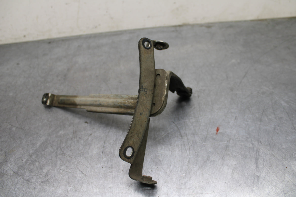 09-11 SUZUKI GSXR1000 OIL COOLER MOUNTING BRACKET MOUNT SUPPORT BB125