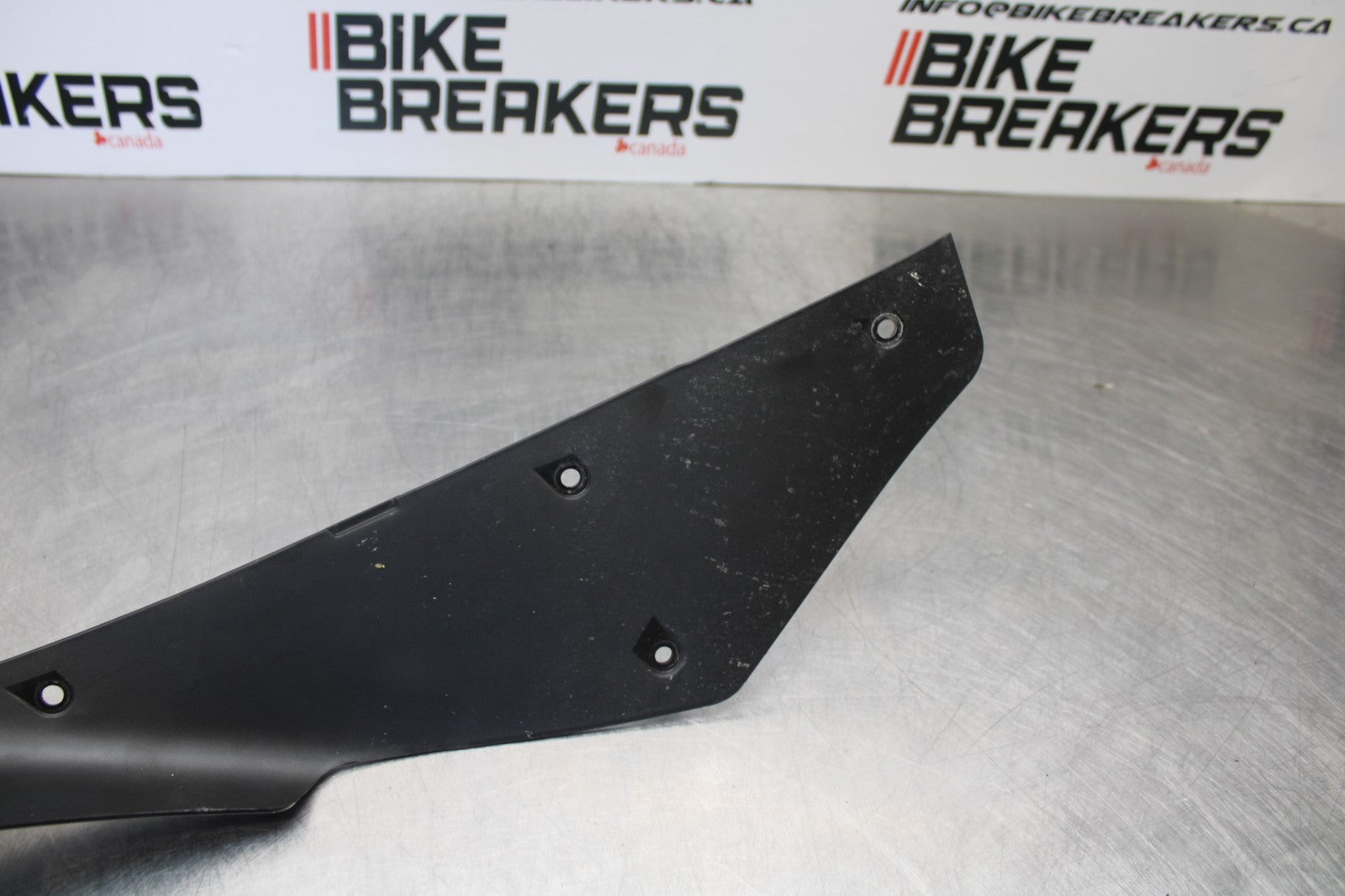 18-23 KAWASAKI NINJA 400 EX400 ABS LOWER FRONT UPPER INNER HEADLIGHT COWL BB192