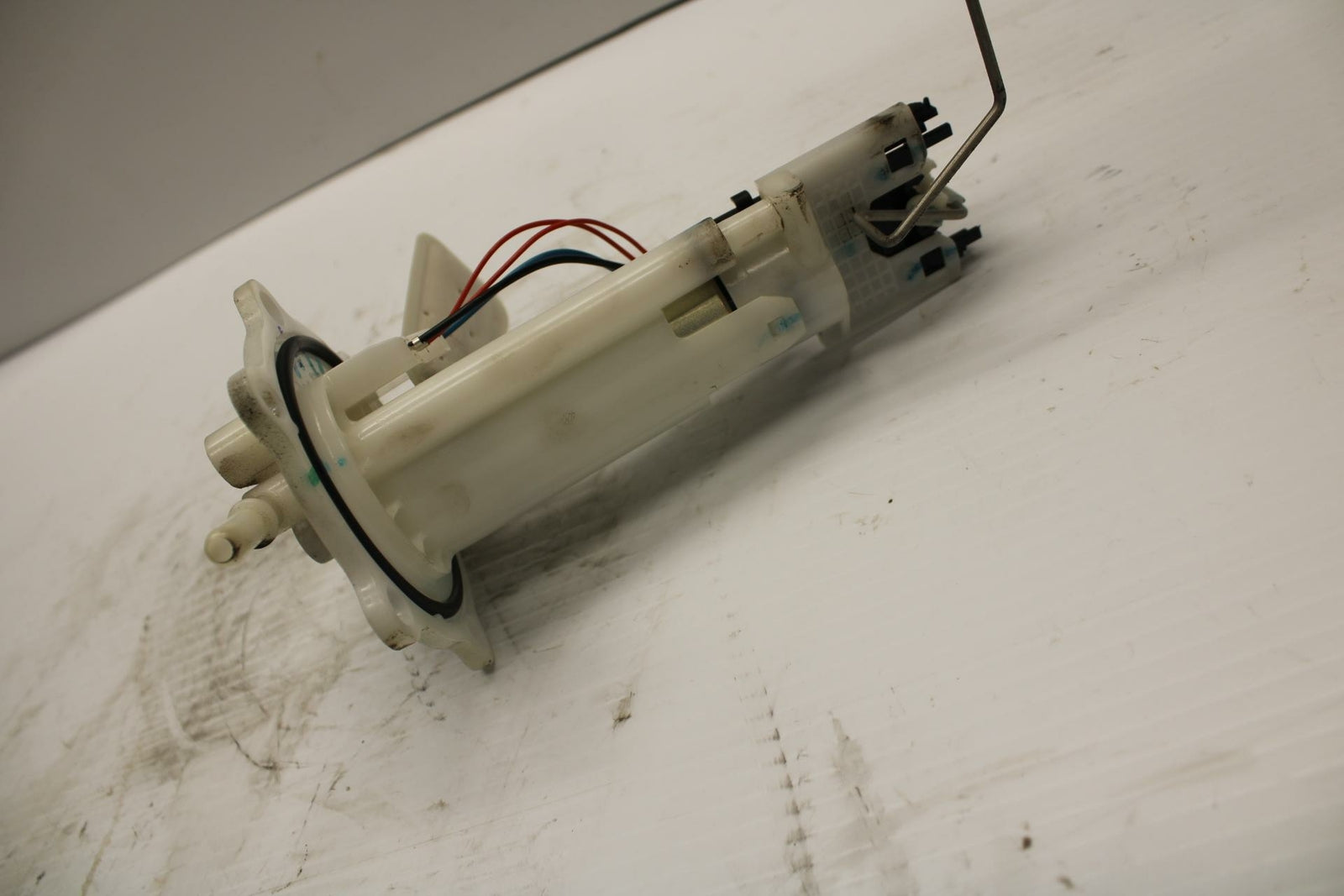 18-20 HUSQVARNA VITPILEN 401 FUEL PUMP GAS PETROL SENDER UNIT BB248