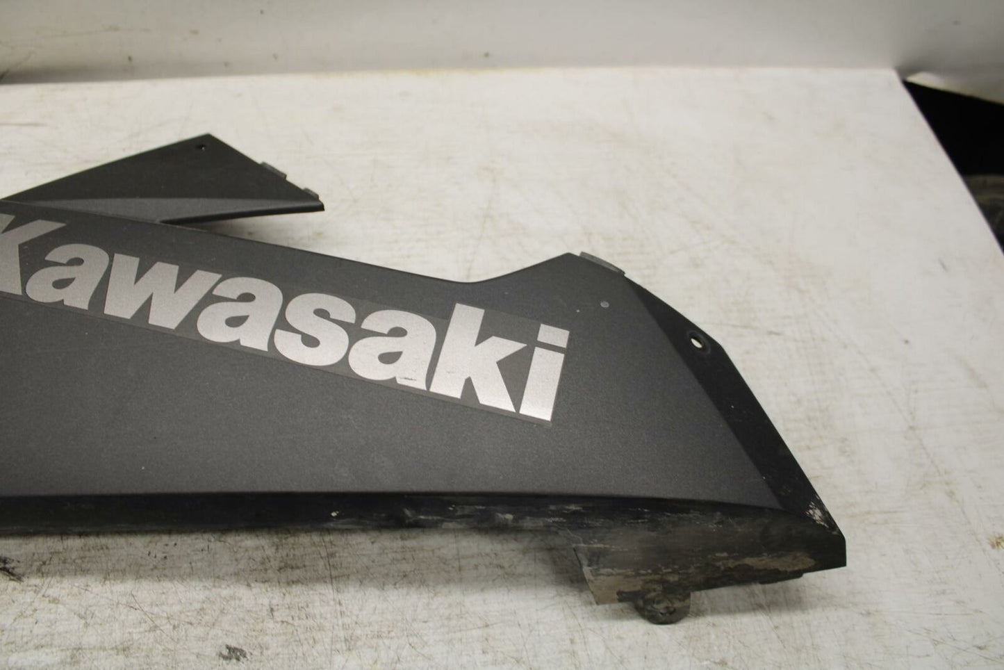 12-13 KAWASAKI EX300 NINJA LOWER BOTTOM BELLY FAIRING COWL BB373