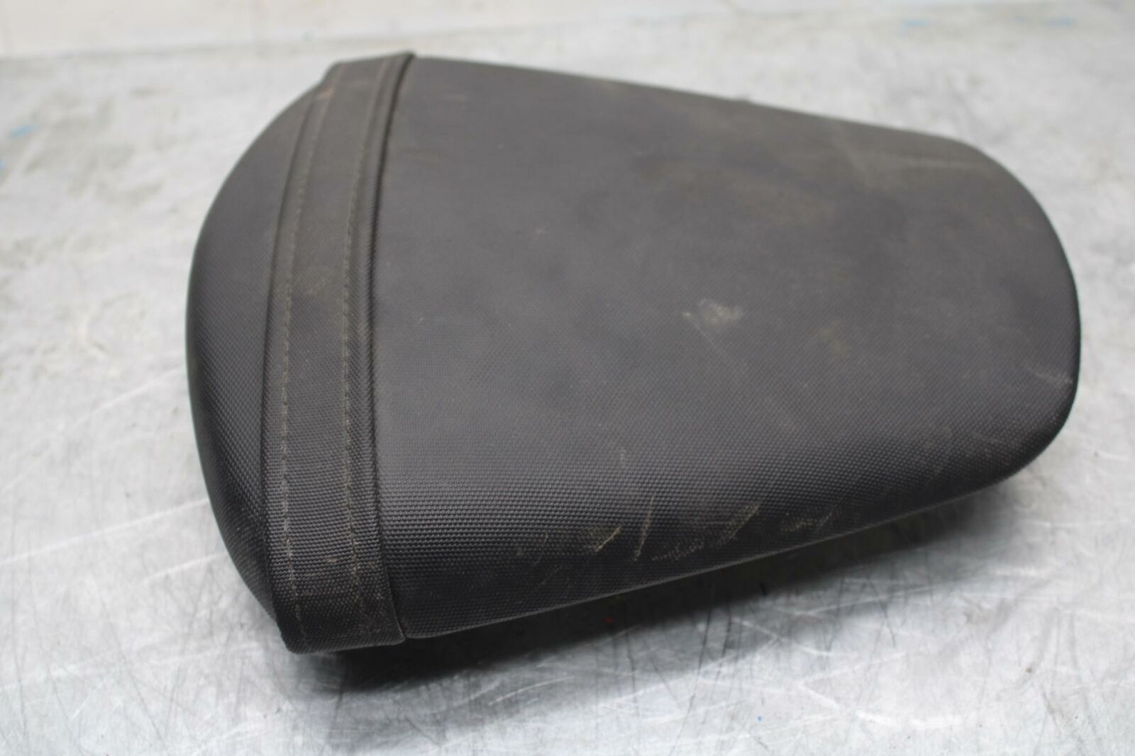 15-21 SUZUKI GSXR600 REAR BACK PASSENGER TANDEM SEAT PAD SADDLE PILLION BB418