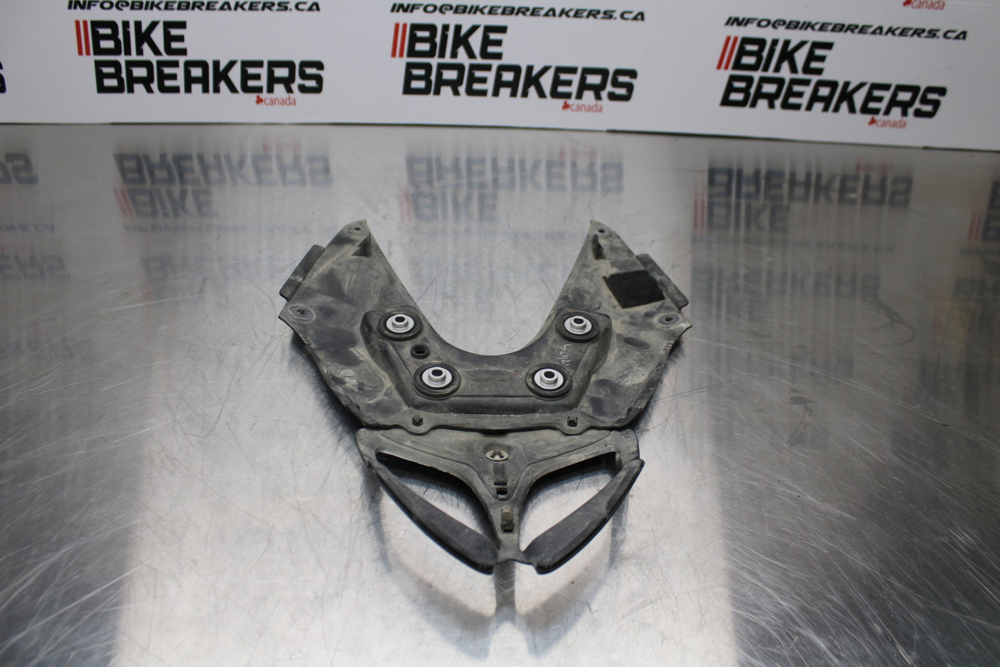 11 SUZUKI GSXR1000 REAR BACK TAIL UNDERTAIL FAIRING COWL FENDER BB142