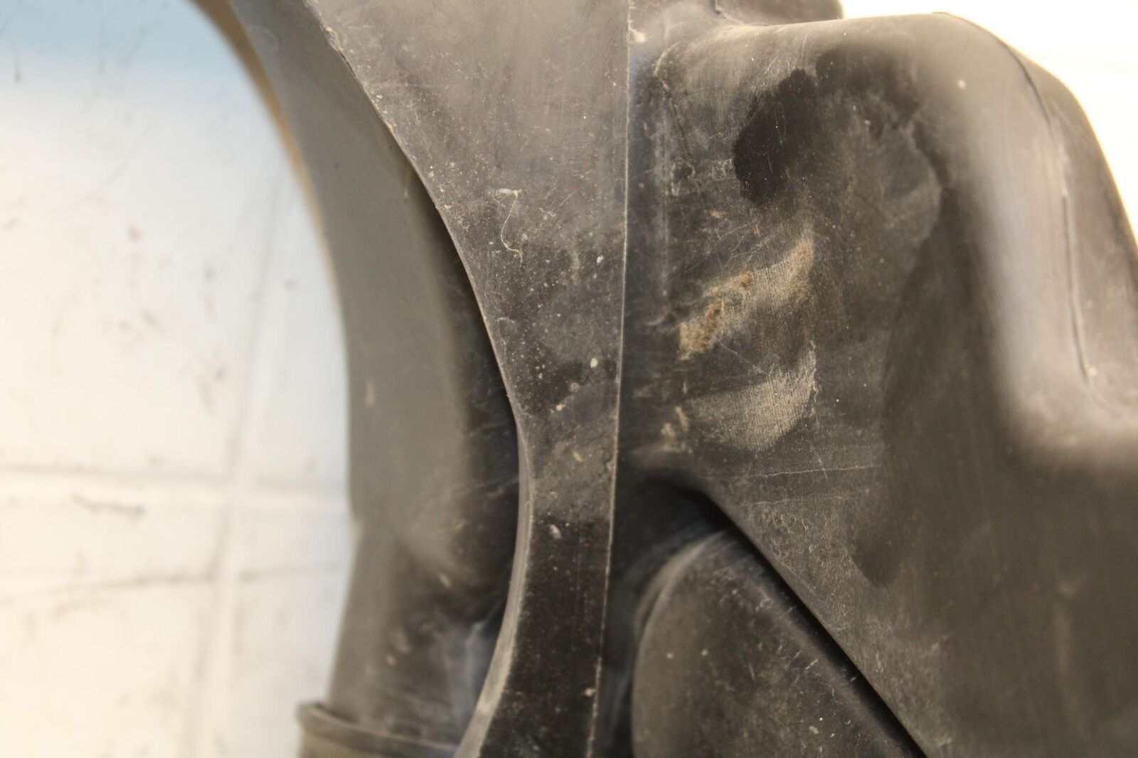 2000 Kawasaki Ninja ZX12R ZX1200A LEFT/ RIGHT RAM AIR INTAKE DUCT SET BB565