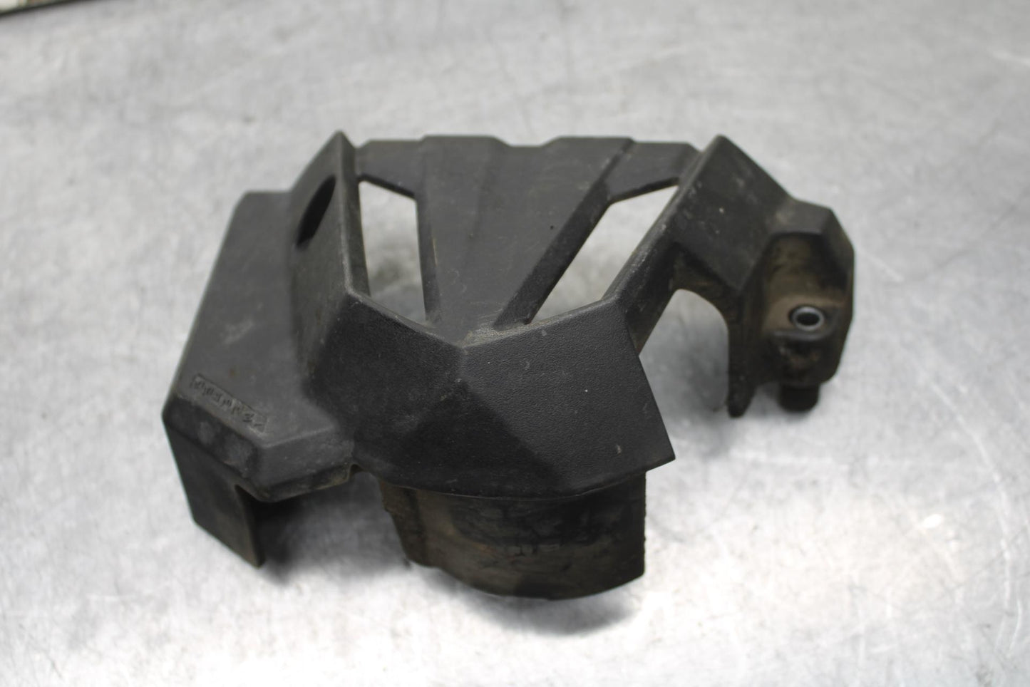 15-16 KAWASAKI EX300 ENGINE SPROCKET COVER BB635