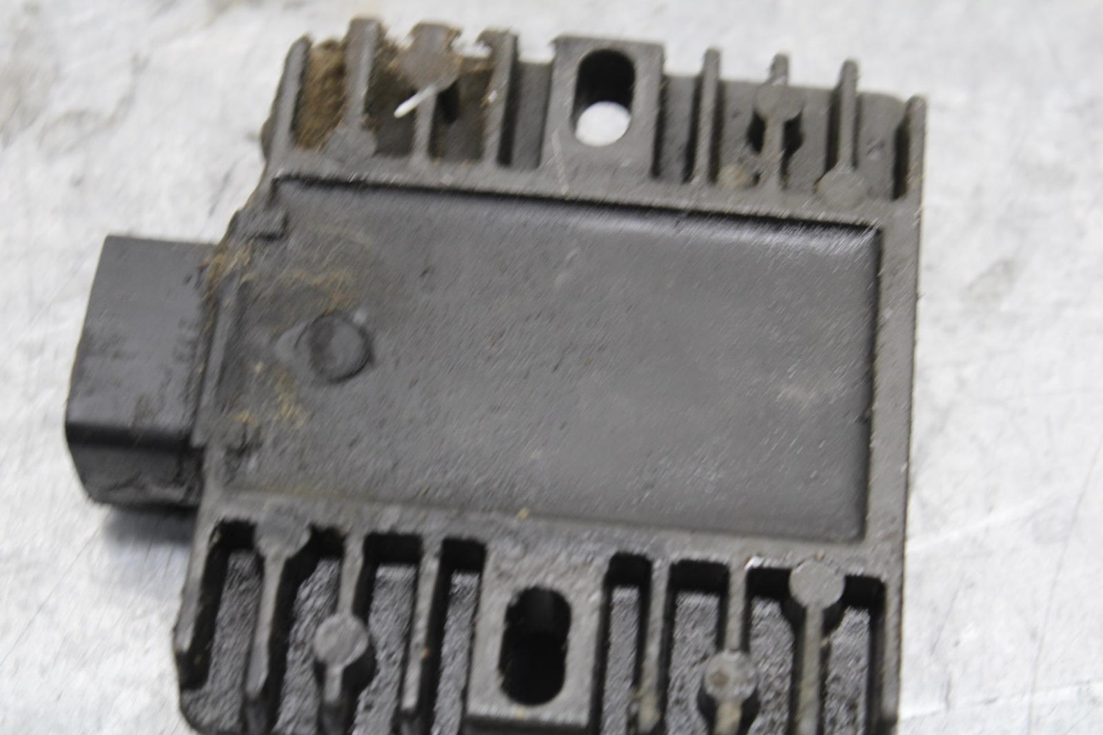 2006 Kawasaki Vulcan 900 VN900B Classic RECTIFIER VOLTAGE REGULATOR  BB585