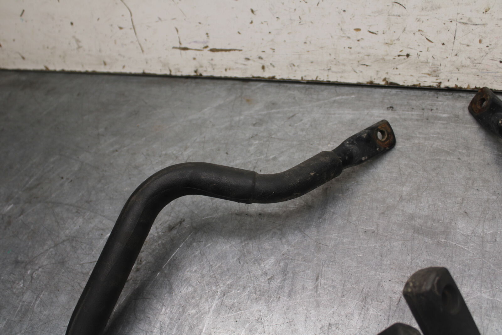 05-06 YAMAHA ROYAL STAR PASSENGER REAR SEAT GRAB BAR HANDLE SET BB697