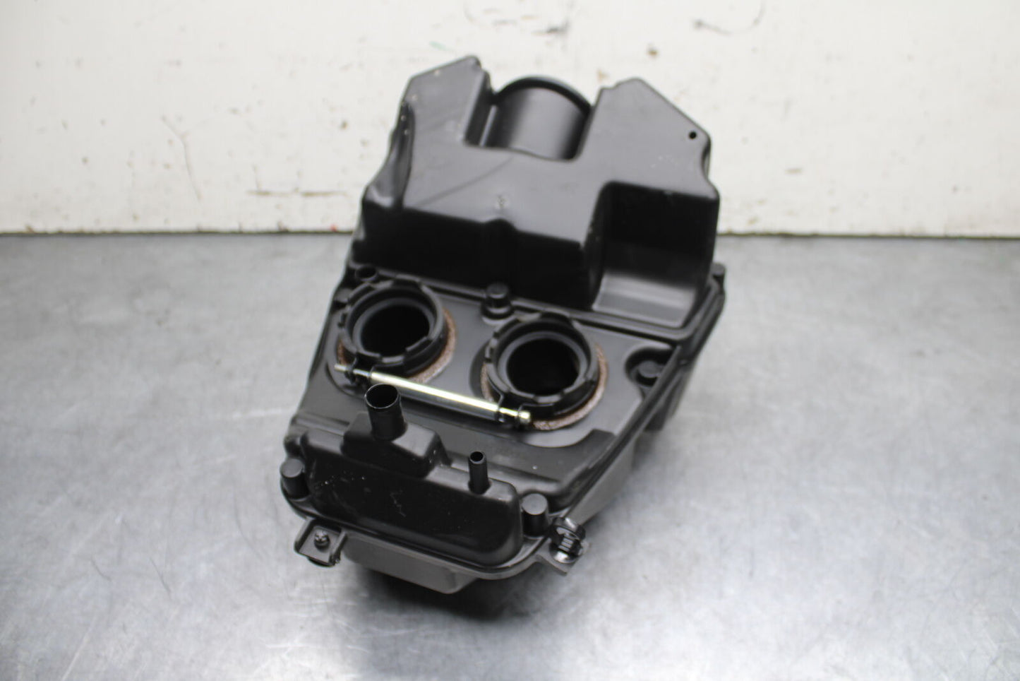 18-24 KAWASAKI NINJA 650 AIRBOX AIR INTAKE FILTER BOX BB725