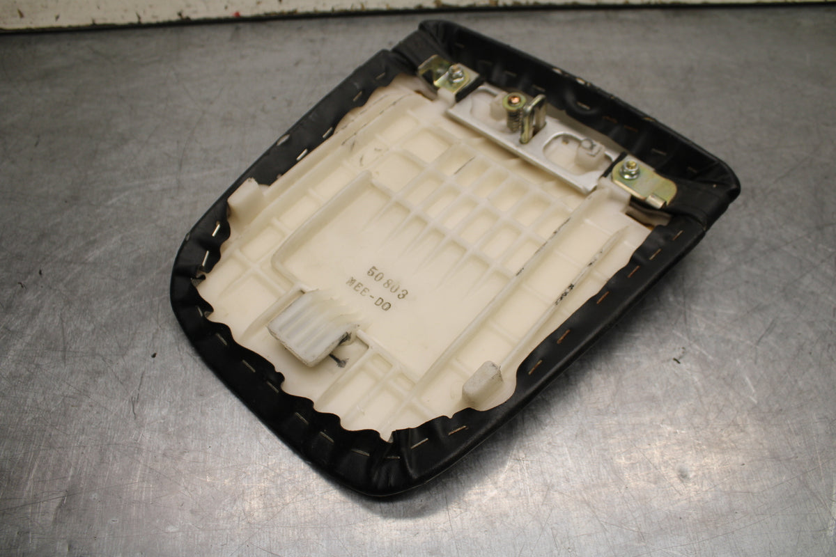 05-06 HONDA CBR600RR REAR BACK PASSENGER TANDEM SEAT PAD SADDLE PILLION BB727