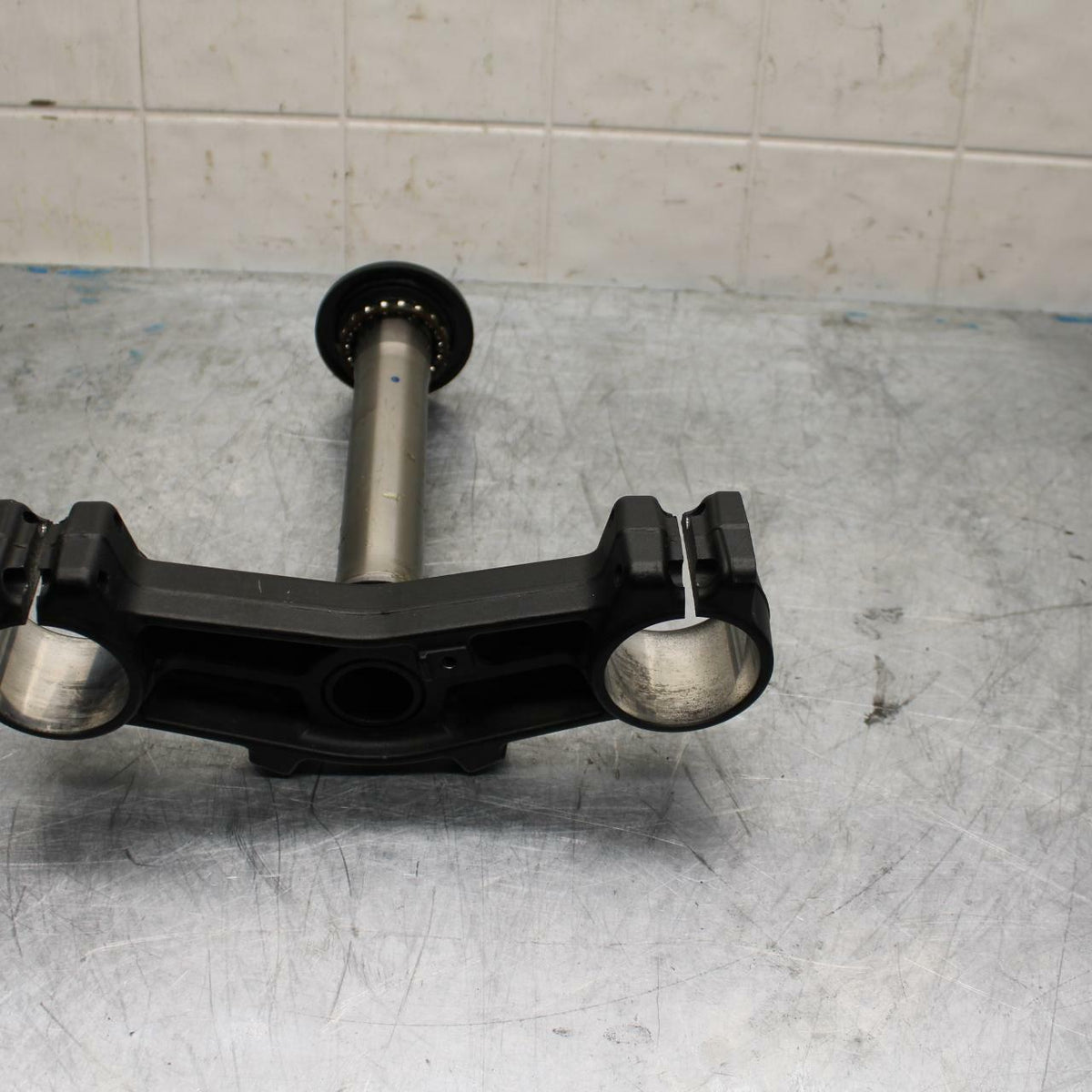 10-13 KAWASAKI Z1000 FRONT FORKS CLAMP LOWER TRIPLE TREE STEM BB421