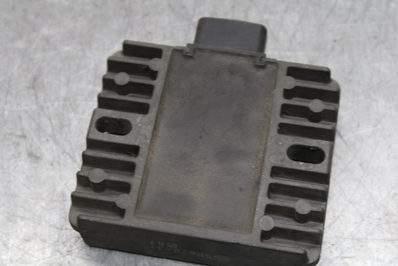 06 YAMAHA YZF R6 RECTIFIER VOLTAGE REGULATOR 4XY-81960-00-00 BB716