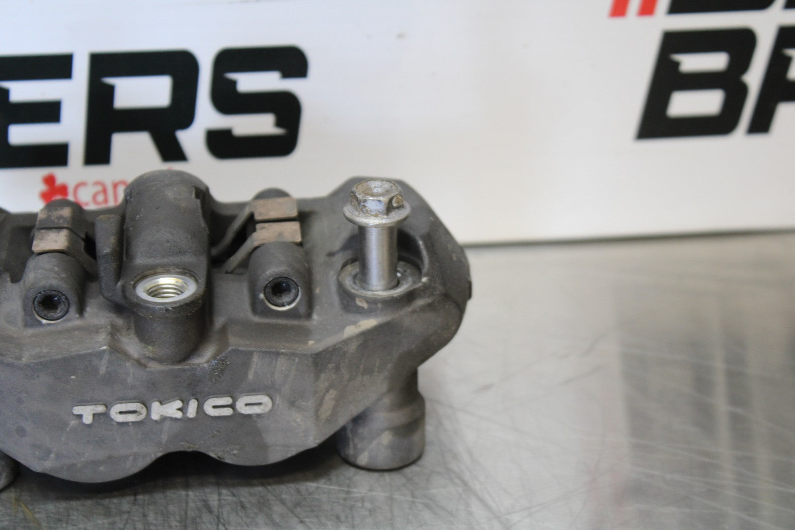 06-07 SUZUKI GSXR 600 RIGHT LEFT FRONT BRAKE CALIPER SET PAIR CALIPERS BB170