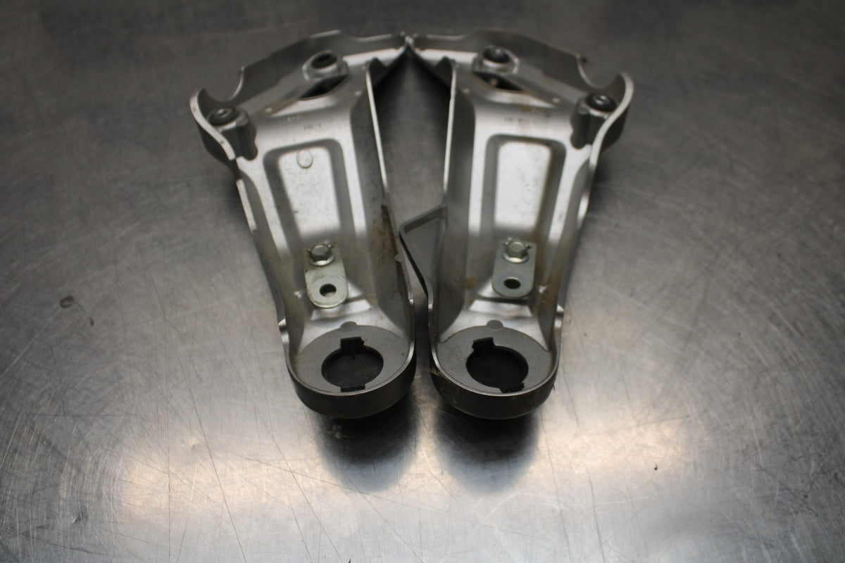 14-17 YAMAHA FZ07 RIGHT LEFT FRAME MID SIDE COVERS COWLS PANELS TRIM BB766