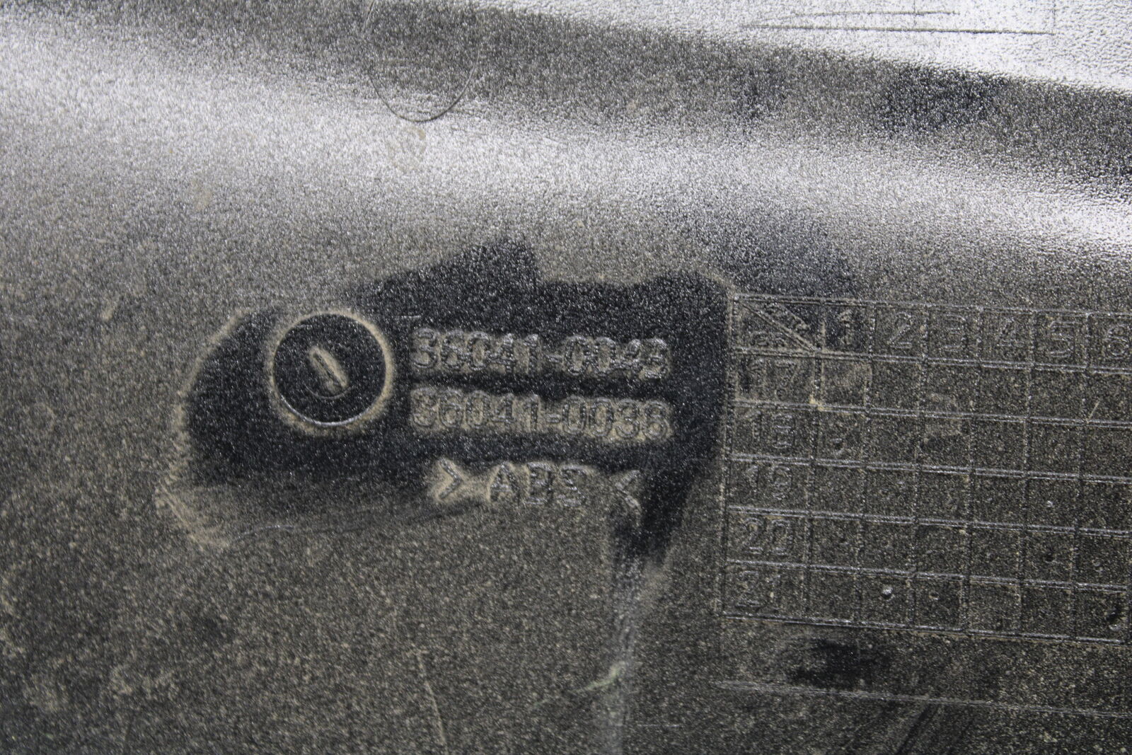 18-23 KAWASAKI NINJA 400 EX400 ABS LEFT REAR BACK TAIL FAIRING COWL SHROUD BB747