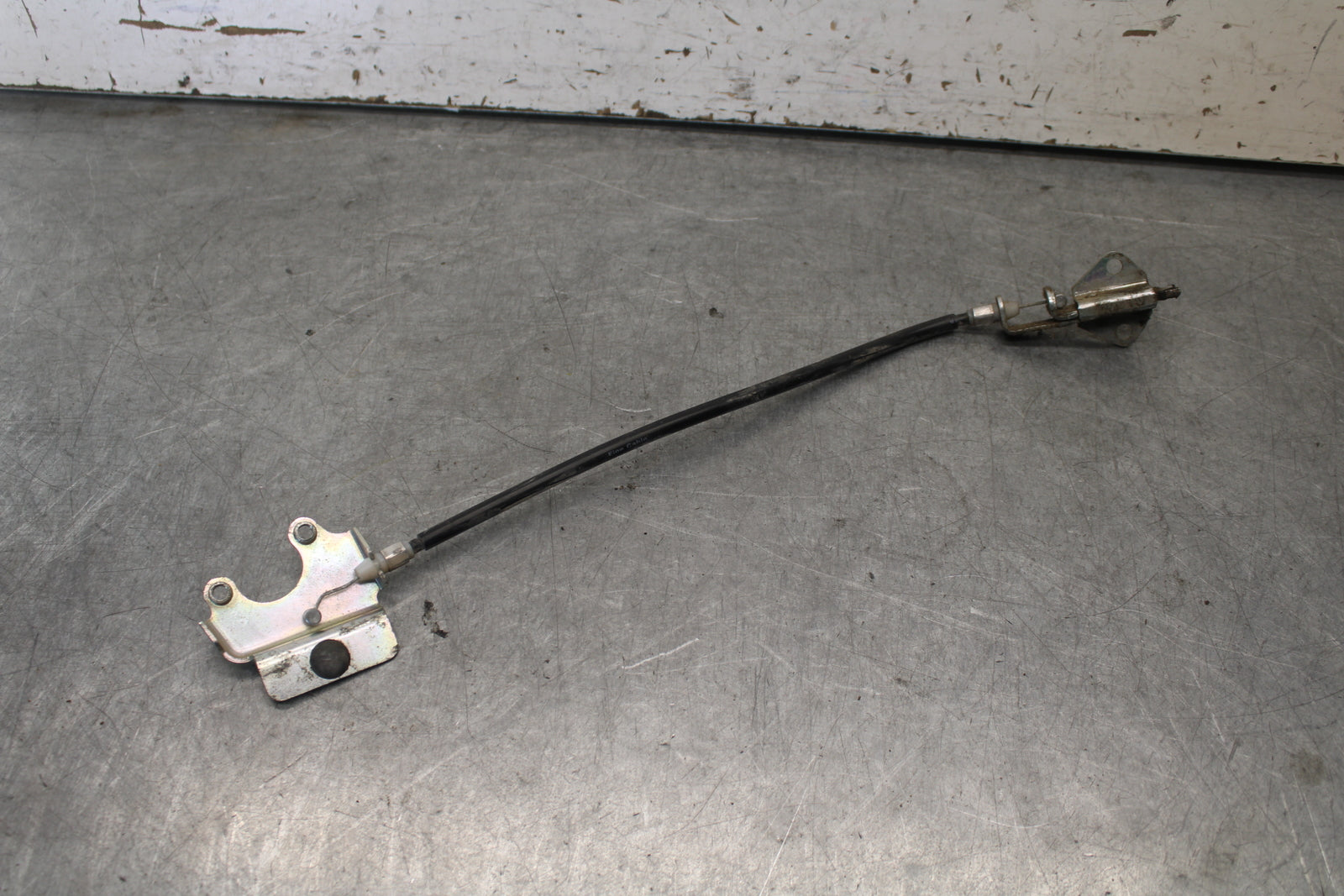 09-15 YAMAHA FZ6R REAR PASSENGER SEAT LATCH LOCK ASSEMBLY BB686