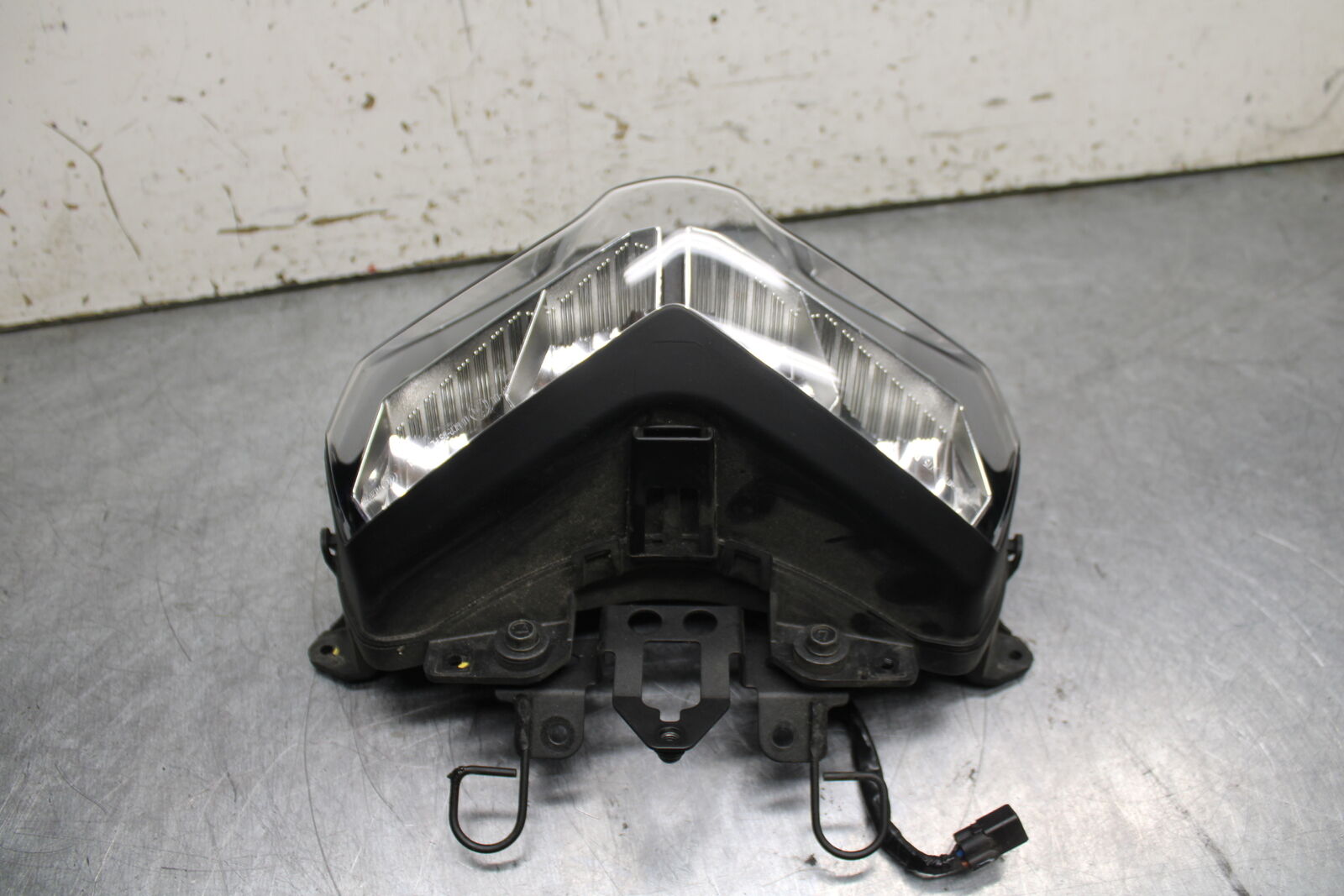19-22 KAWASAKI Z400 FRONT HEADLIGHT HEAD LIGHT LAMP BB738