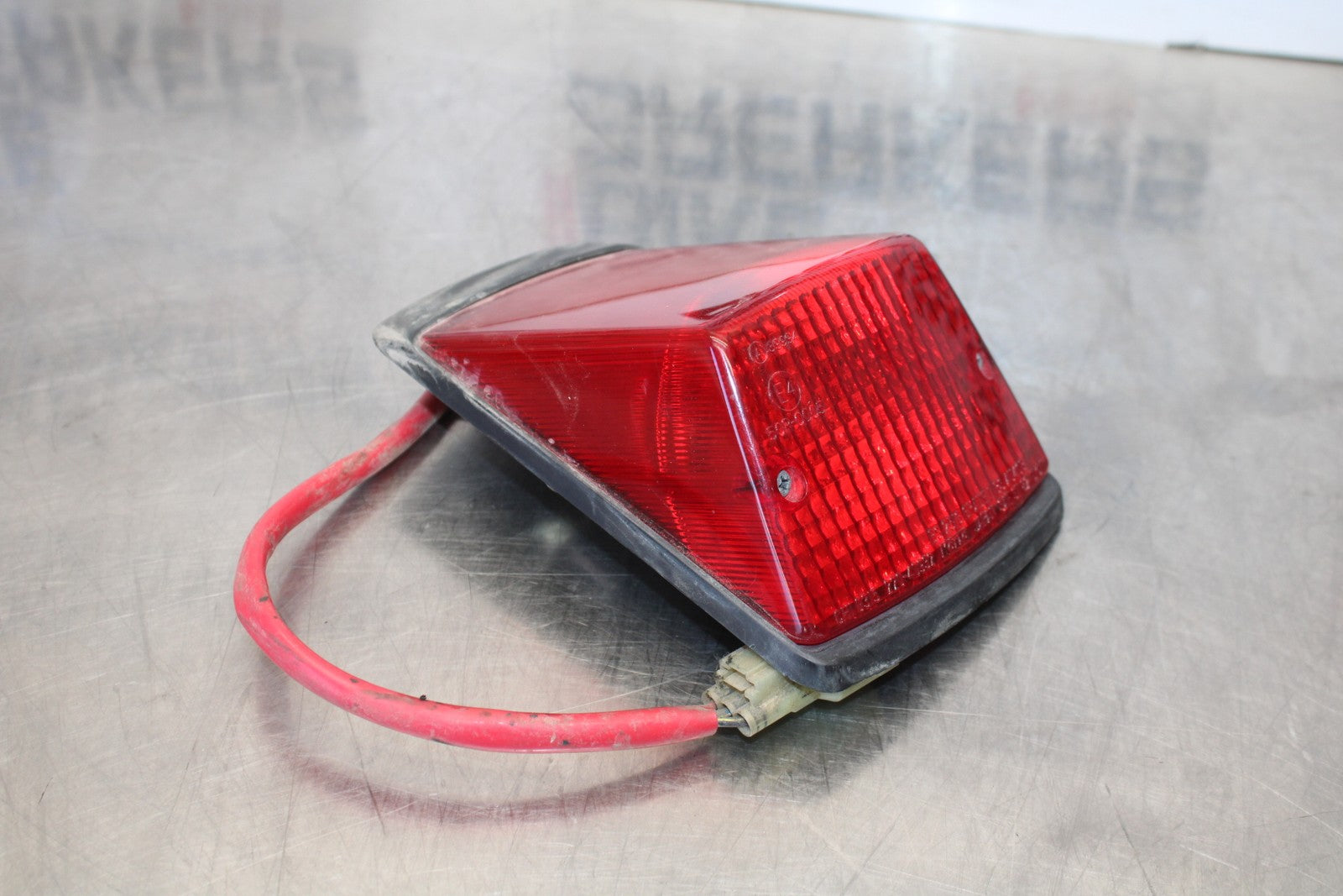 08-18 KAWASAKI KLR650 REAR TAIL TAILLIGHT BACK BRAKE LIGHT BB183