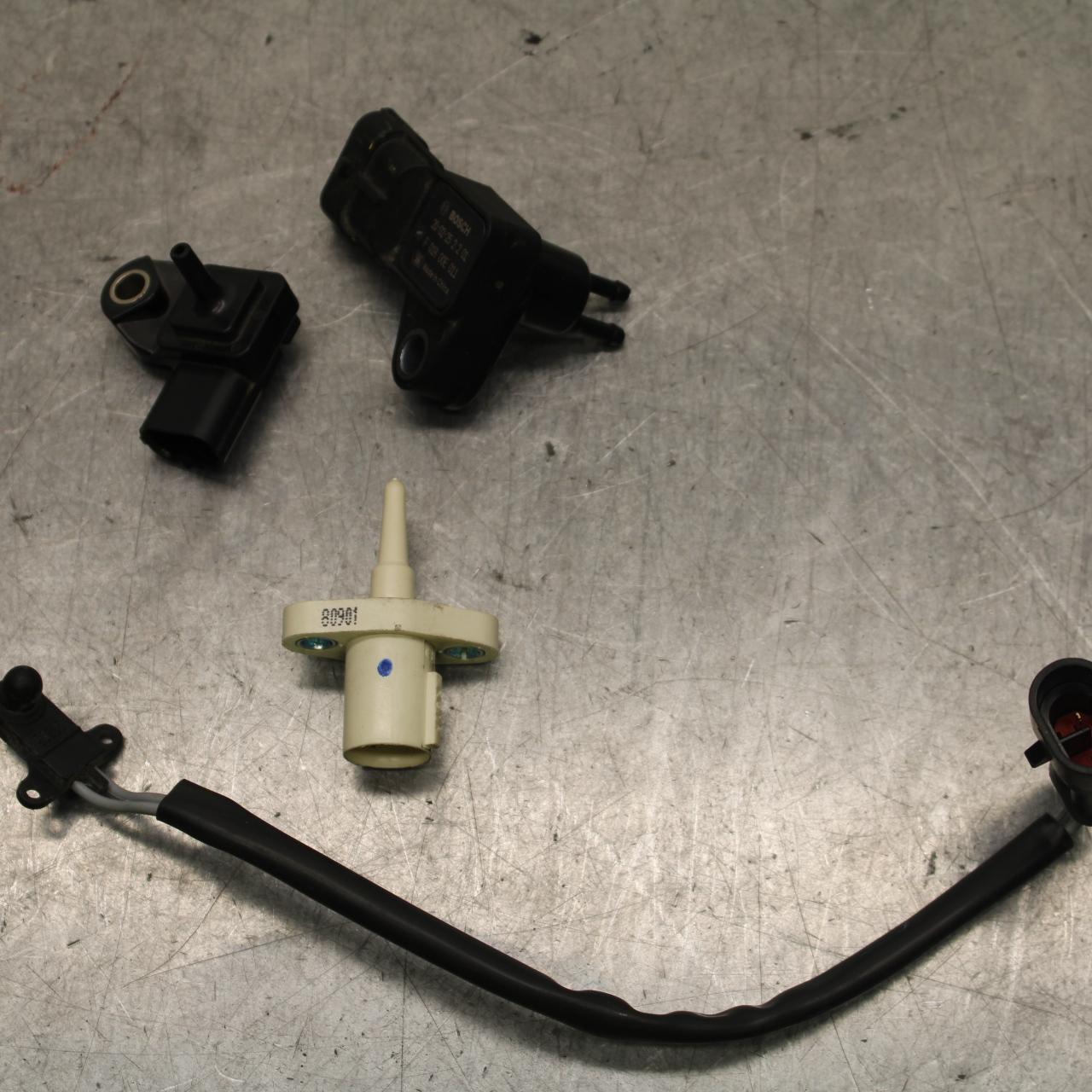 20-23 APRILIA RS660 MAP MASS AIR FLOW, AIR TEMP, PRESSURE SENSOR  BB643