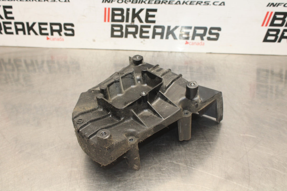 06 KAWASAKI VULCAN 900 ENGINE SPROCKET PULLEY COVER BB799