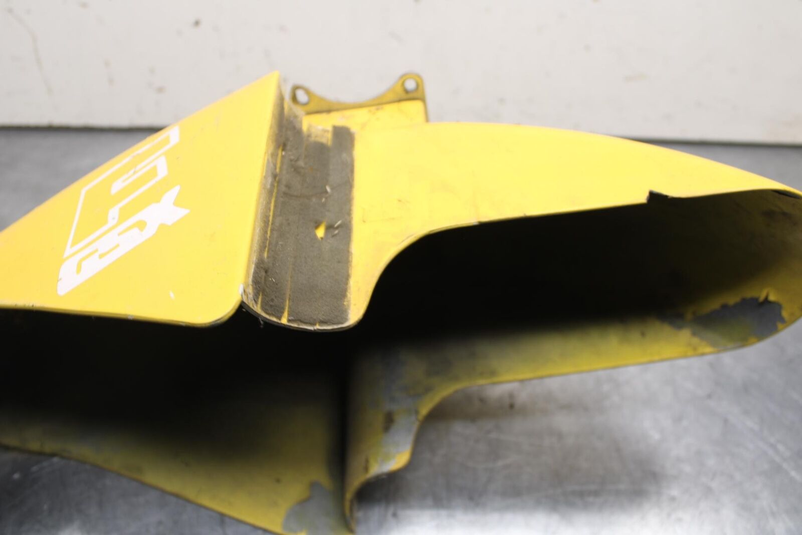 1988 Suzuki Katana 600 GSX600F YELLOW FRONT WHEEL FENDER COWL FAIRING BB94