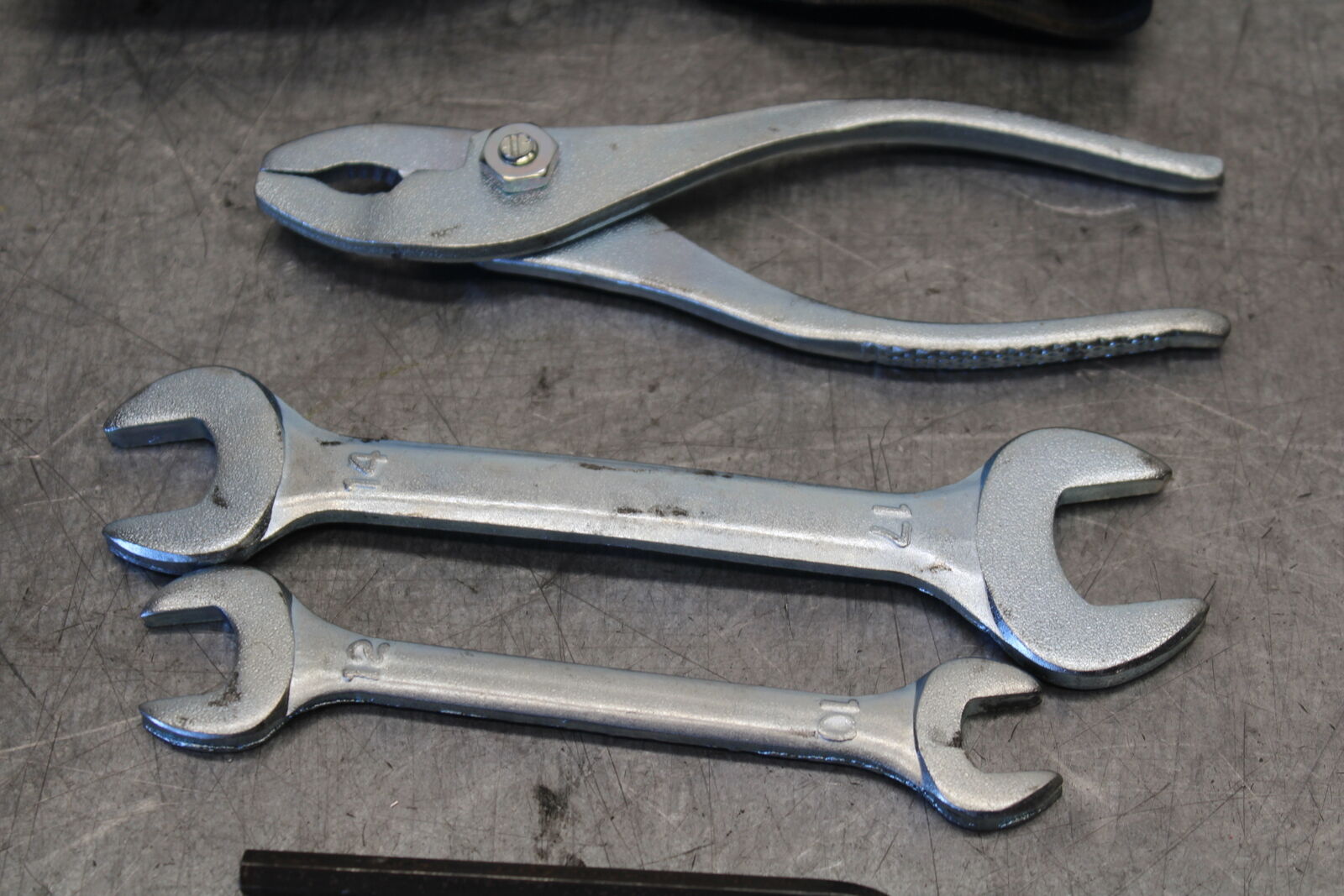 11-24 SUZUKI GSXR750 STOCK TOOLS OEM TOOL BAG KIT SET BB687