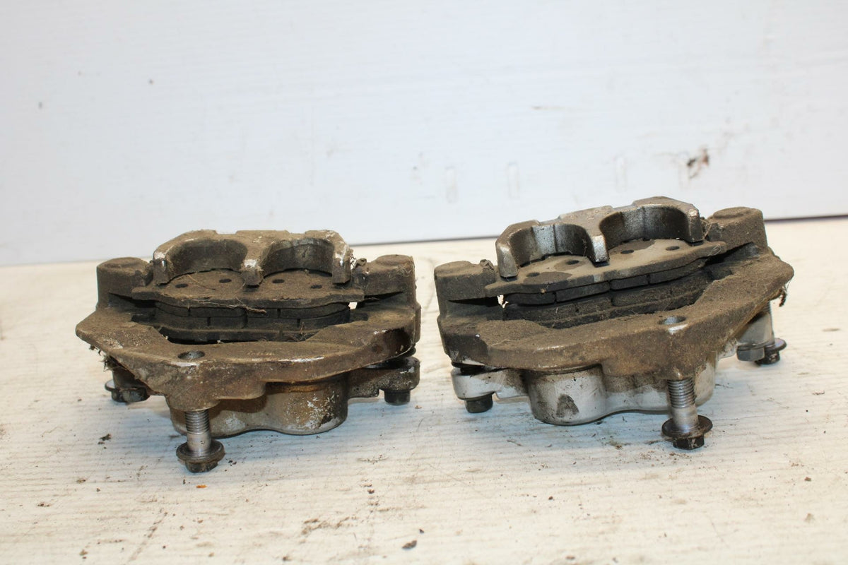 07-08 YAMAHA V STAR 1300 RIGHT LEFT FRONT BRAKE CALIPER SET PAIR CALIPERS BB303