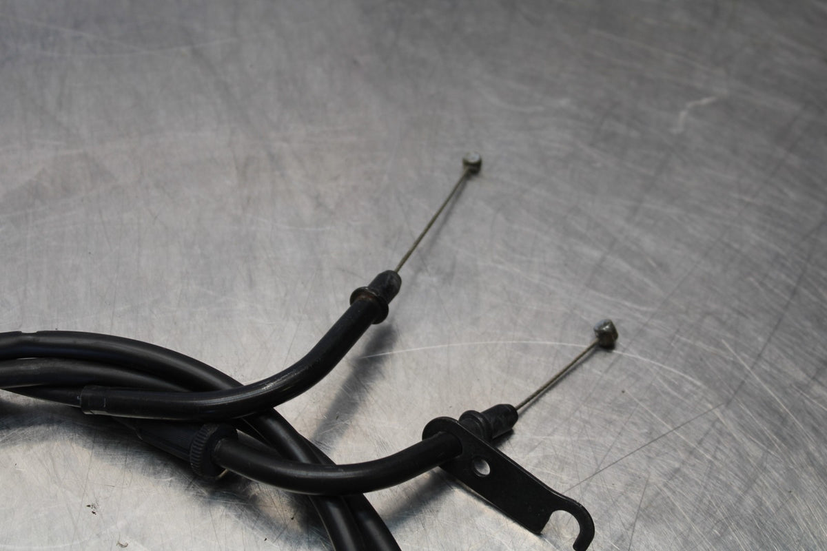 09 YAMAHA V STAR 950 THROTTLE CABLES LINES BB172