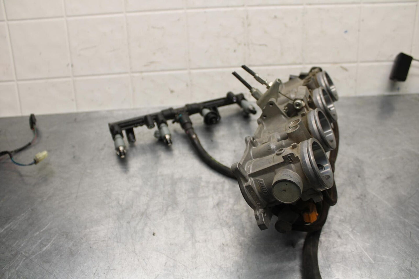 2007 Honda CBR600RR MAIN FUEL INJECTORS / THROTTLE BODIES 16400-MFJ-L01 BB596