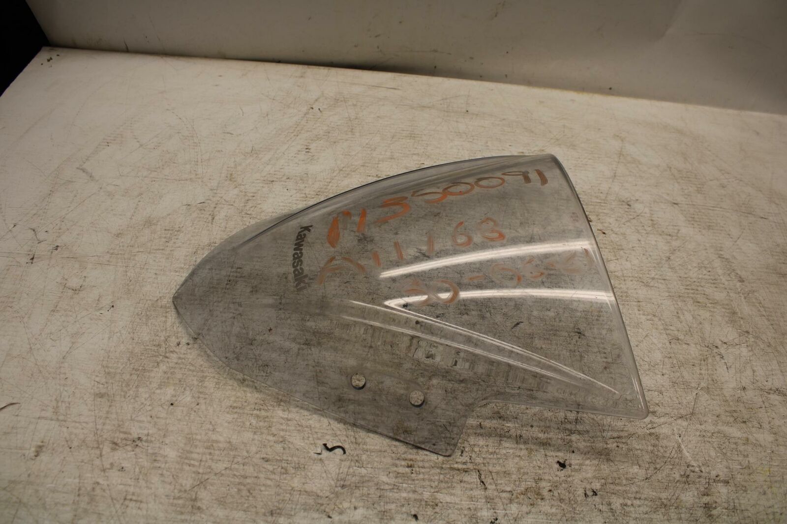 12-13 KAWASAKI EX300 NINJA FRONT WINDSHIELD WINDSCREEN BB373 