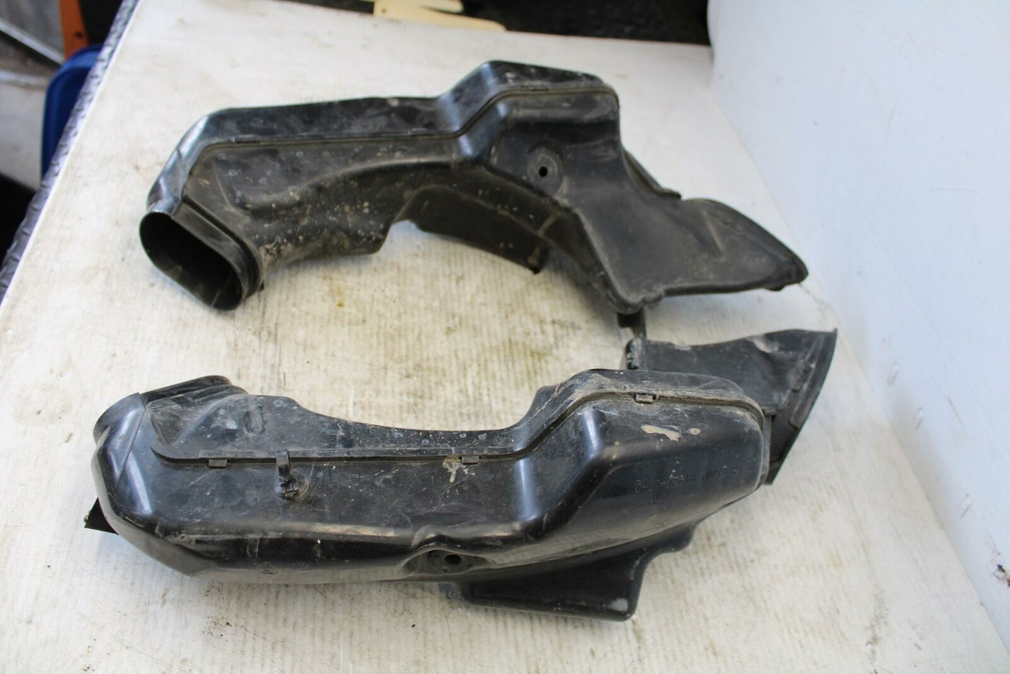 08-09 SUZUKI GSXR600 RAM AIR INTAKE TUBE DUCT PAIR SET BB156B