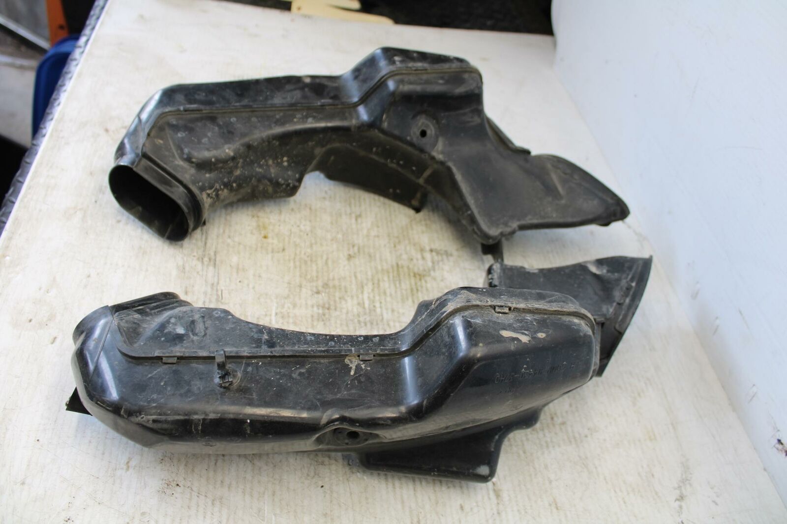 08-09 SUZUKI GSXR600 RAM AIR INTAKE TUBE DUCT PAIR SET BB156B
