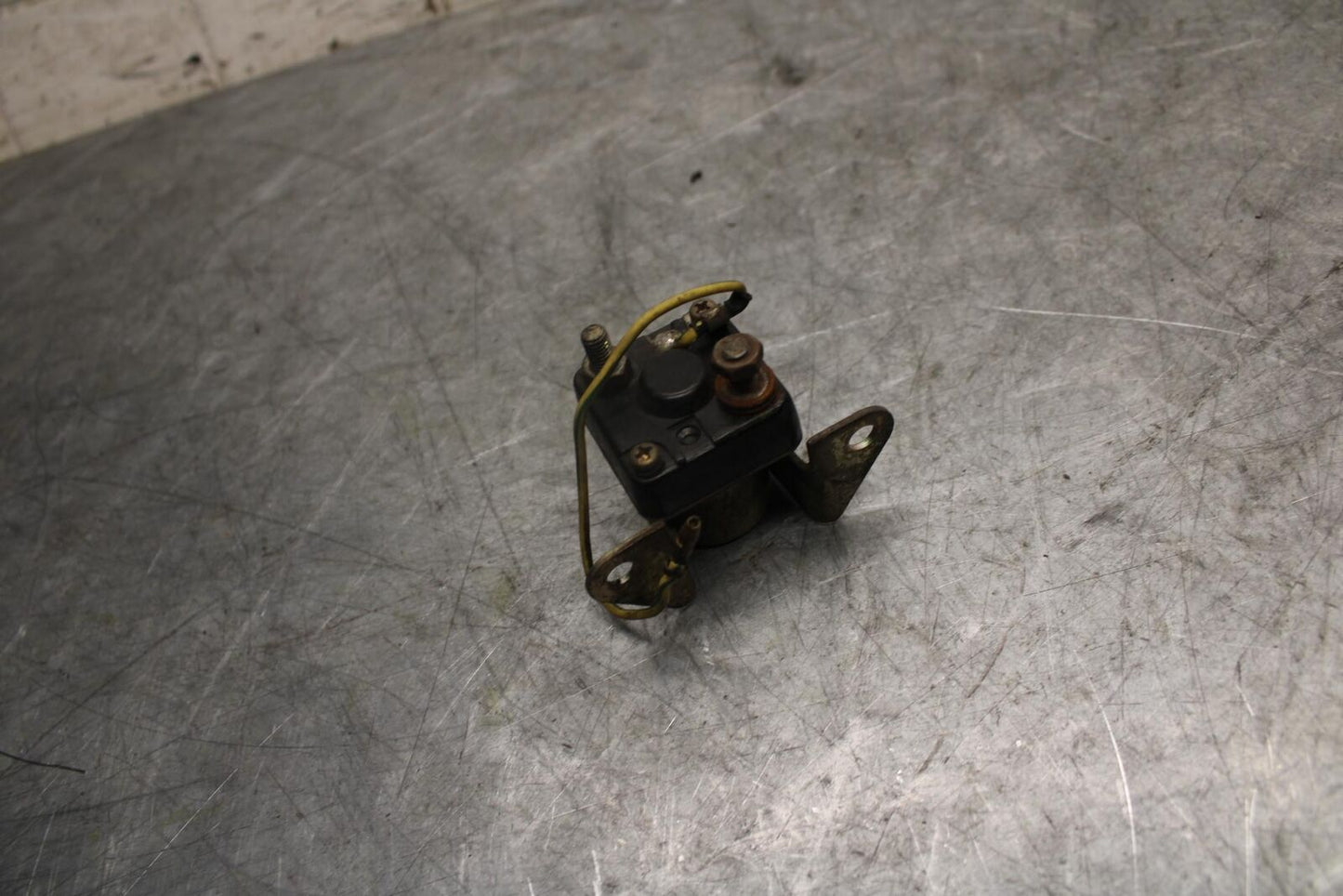 1982 Suzuki GS450L ENGINE STARTER RELAY STARTING MOTOR SWITCH 31800-37021 BB52