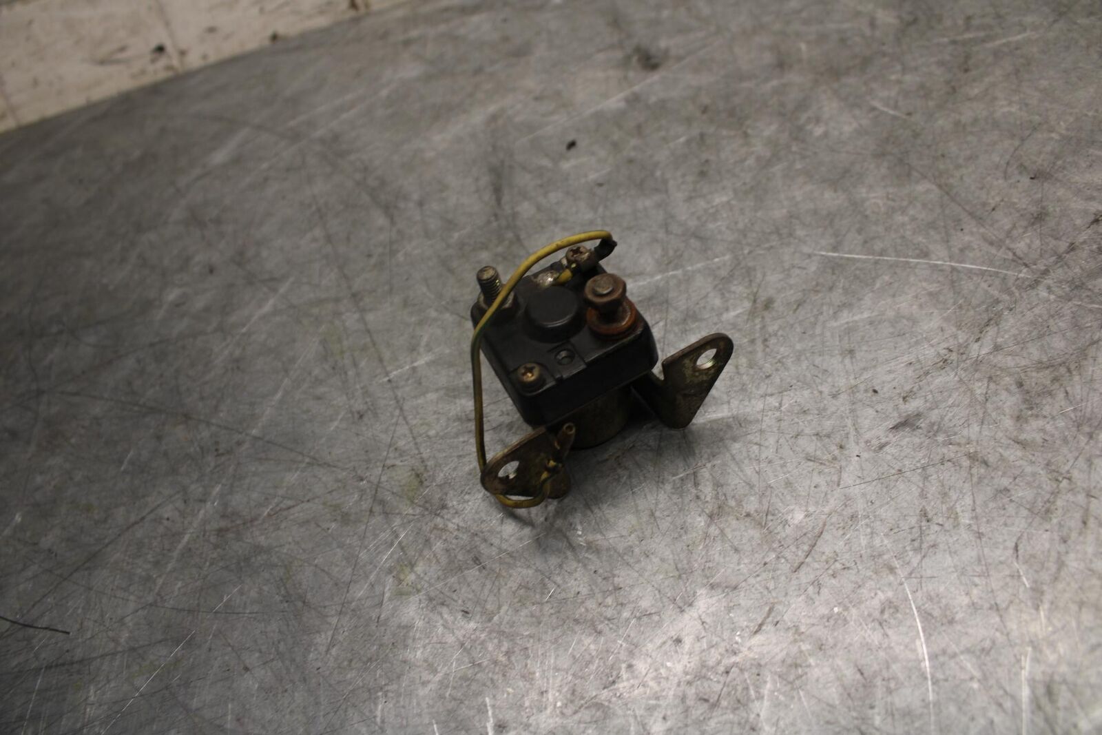 1982 Suzuki GS450L ENGINE STARTER RELAY STARTING MOTOR SWITCH 31800-37021 BB52