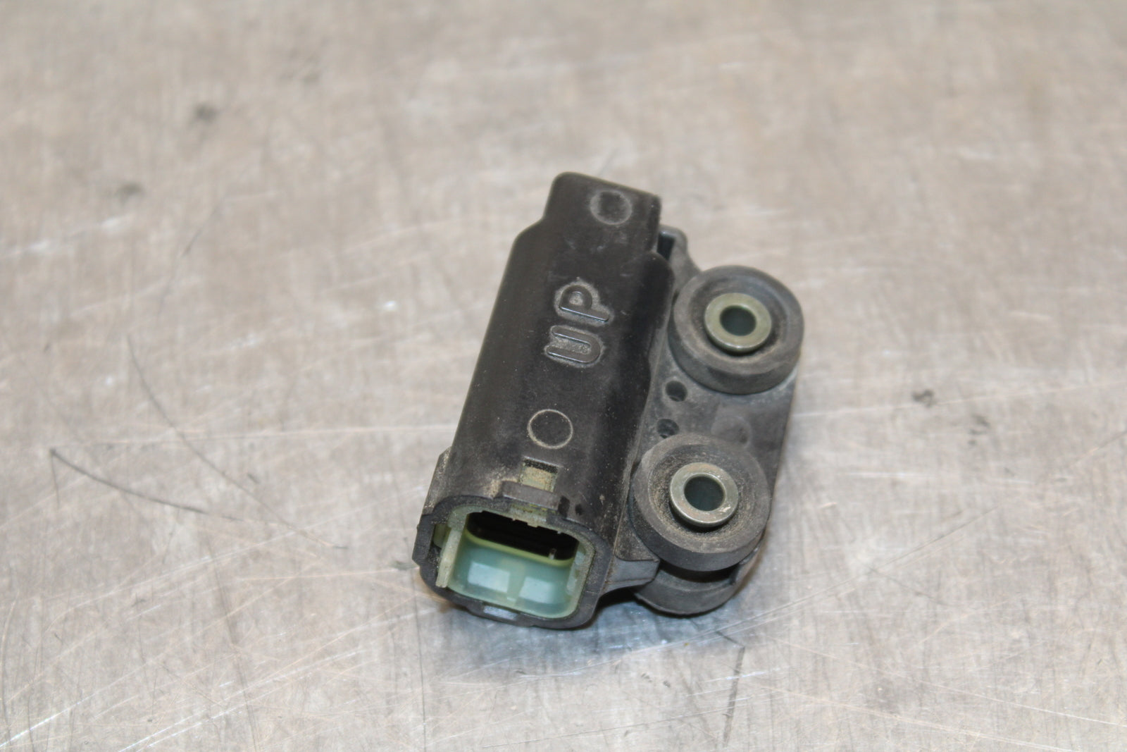 03-05 YAMAHA YZF R6  TIP OVER BANK ANGLE CRASH SENSOR SWITCH  BB132