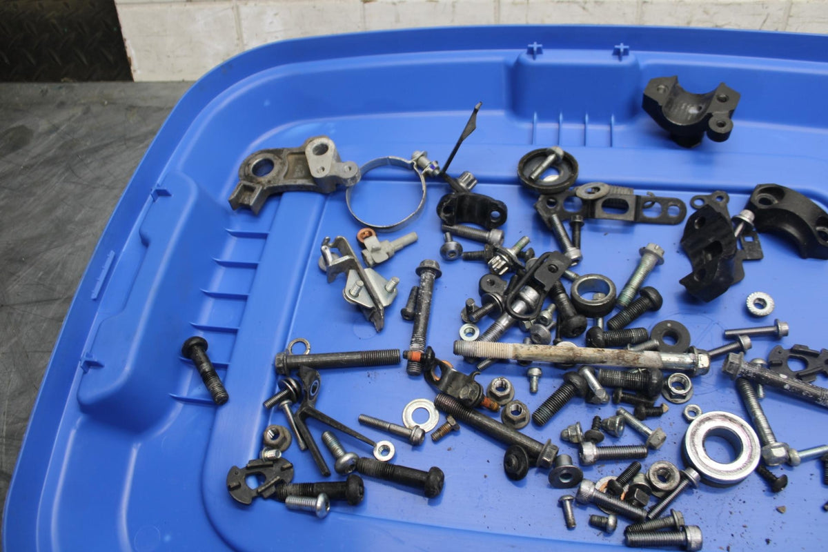 2016 Yamaha XSR900 ABS LEFTOVER BOLTS HARDWARE BRACKET SCREWS BB516