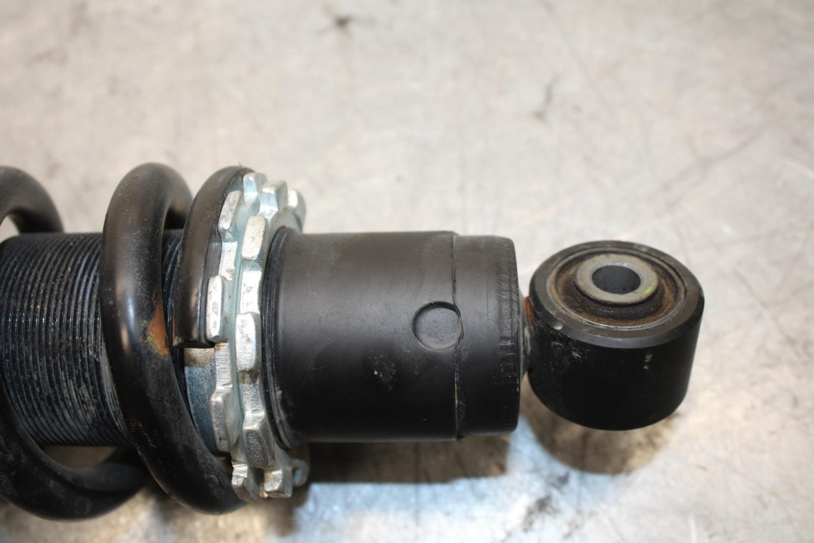 17 KAWASAKI Z900 ZR900 REAR BACK SHOCK ABSORBER SUSPENSION 45014-0569-21 BB549